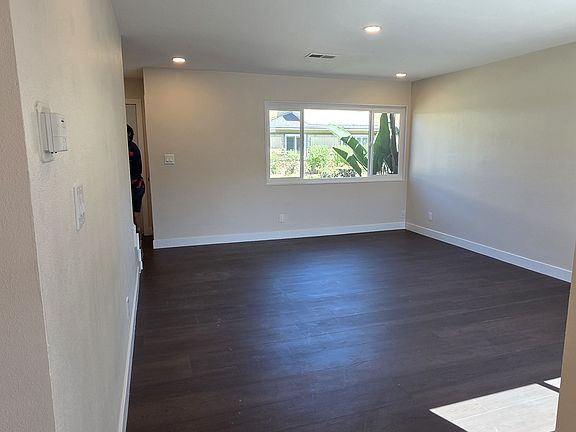5th image of 12815 Arroyo Ln