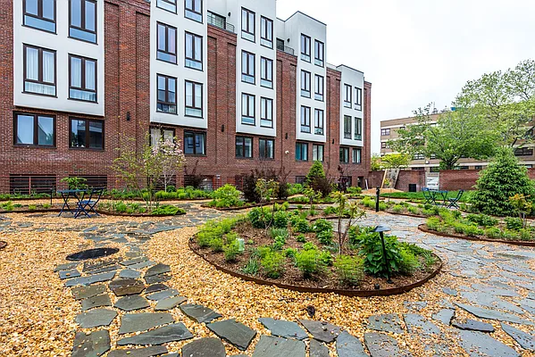 Rented by Nooklyn NYC LLC | media 148