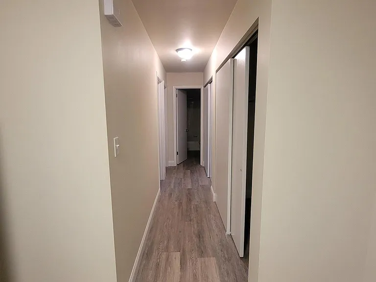 377 W Broad St #3 — Photo 6