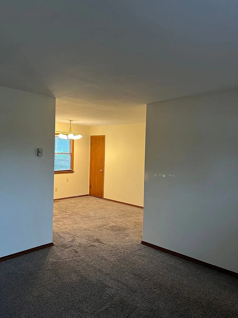 3 bedroom, 2 bath, 1 car garage in Willard — Photo 4