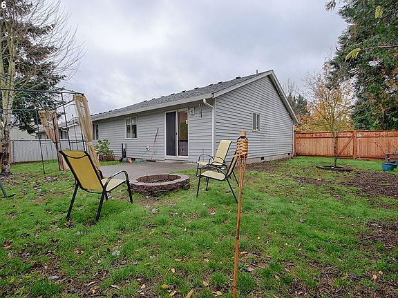 5th image of 12214 NE 42nd St