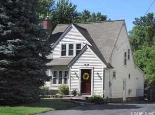 1670 Blossom Rd, Rochester, NY 14610