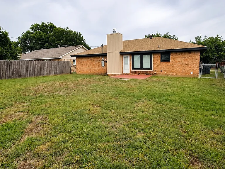 5110 Dewey St — Photo 12