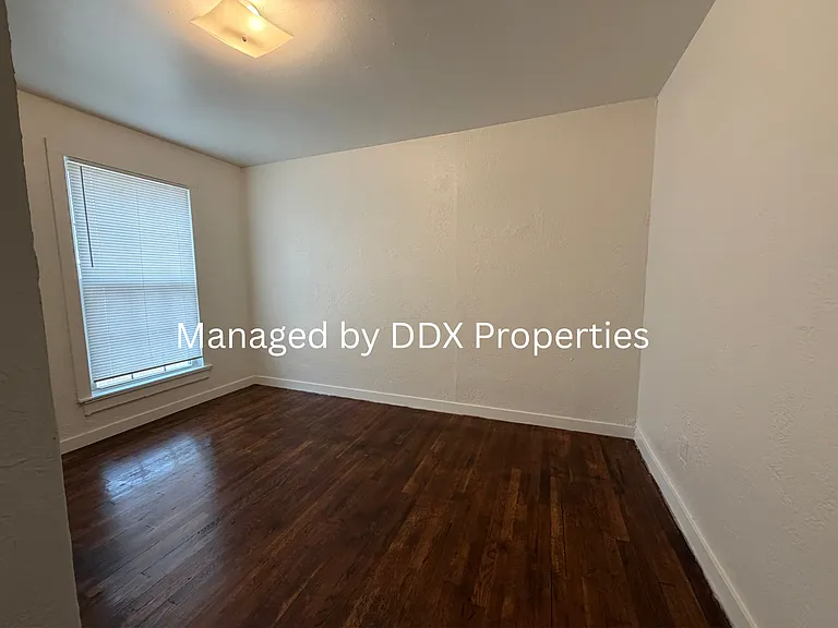 4217 S Harrison St #B — Photo 7
