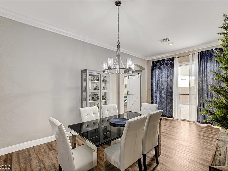 8086 Merlewood Ave — Photo 21