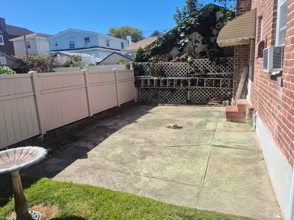 122-12 6th Avenue image 7 of 7