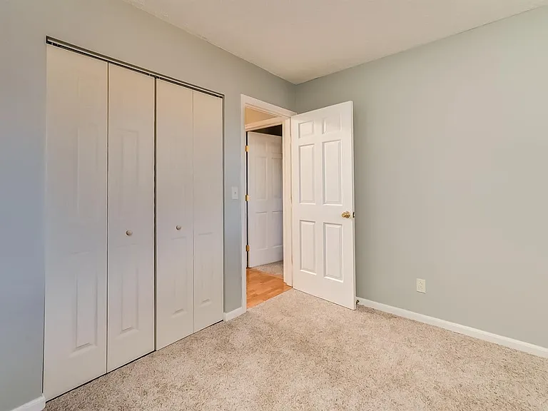 221 Wildwood Pl — Photo 9