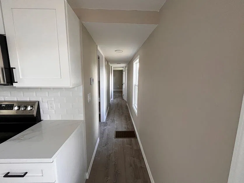 Oakhill Village — Photo 4
