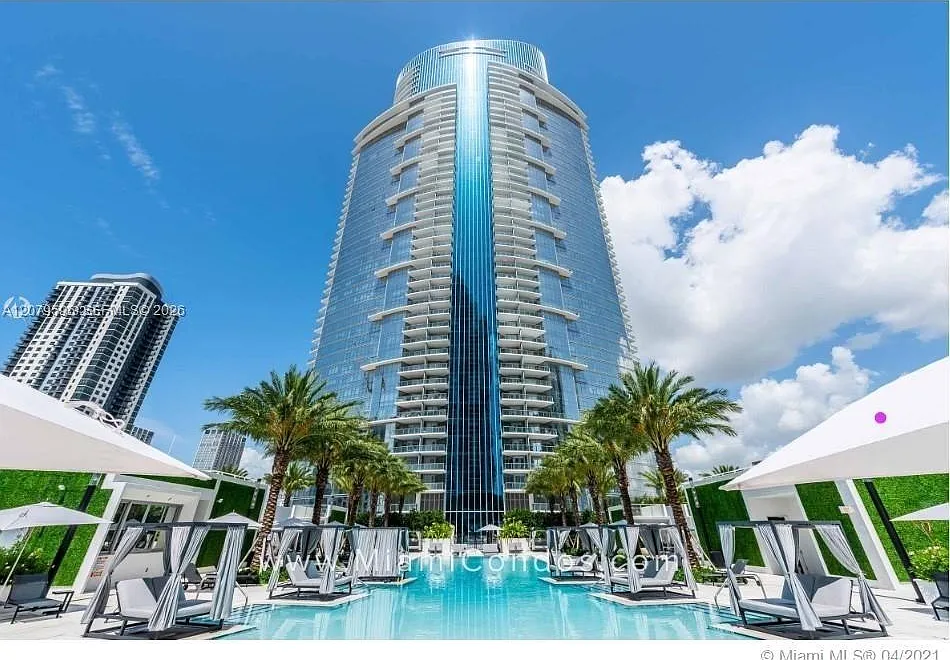 Paramount Miami Worldcent — Photo 3