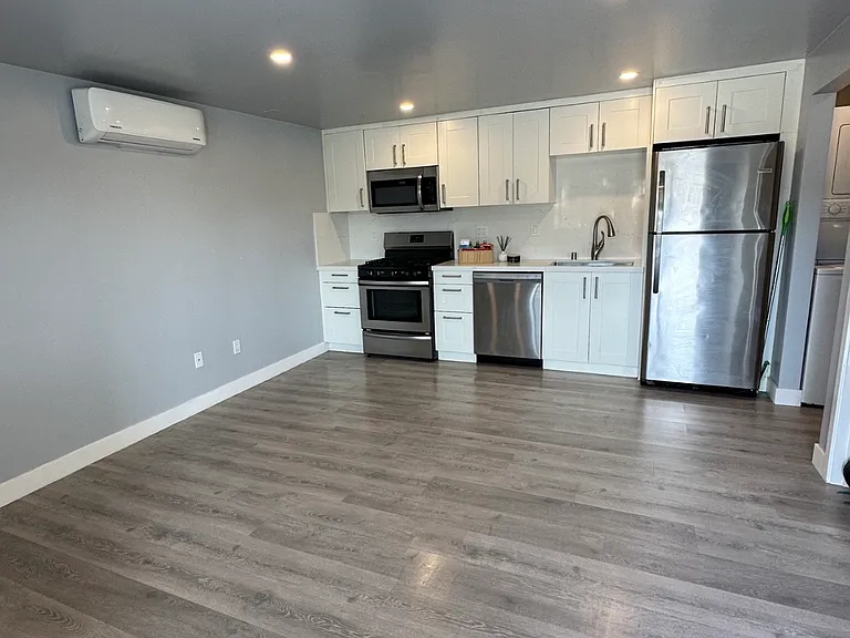 Darlene Ct — Photo 5