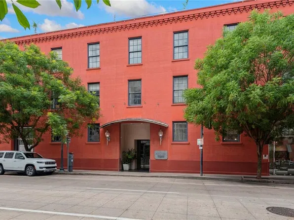 330 Julia St APT 203, New Orleans, LA 70130