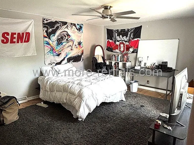 2481 Powell Ave — Photo 15