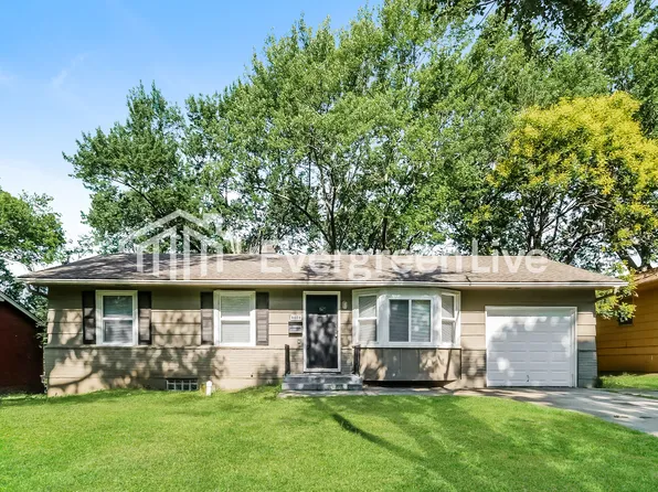 8608 Cambridge Ave, Kansas City, MO 64138
