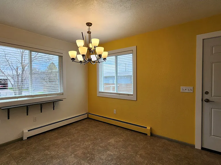 2345 Benton Ave — Photo 11