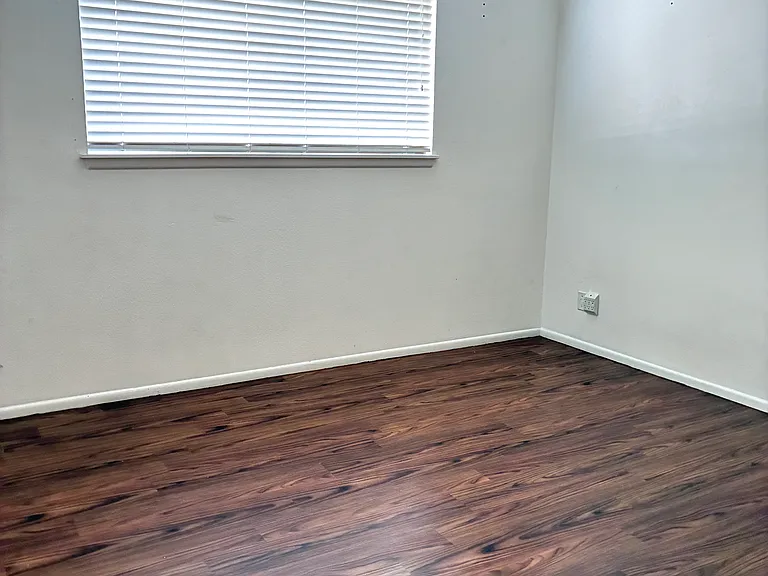 10919 Whisper Rdg — Photo 28
