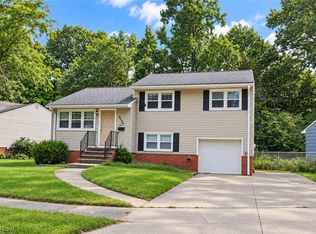 6254 Colebrook Rd, Cleveland, OH 44130