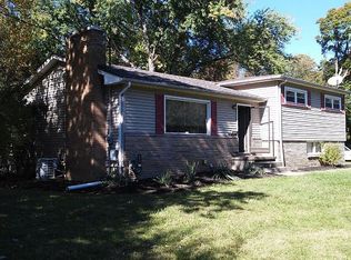 3900 Sampson Rd, Youngstown, OH