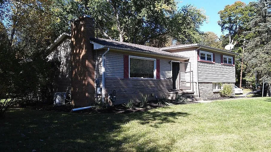 3900 Sampson Rd photo 1