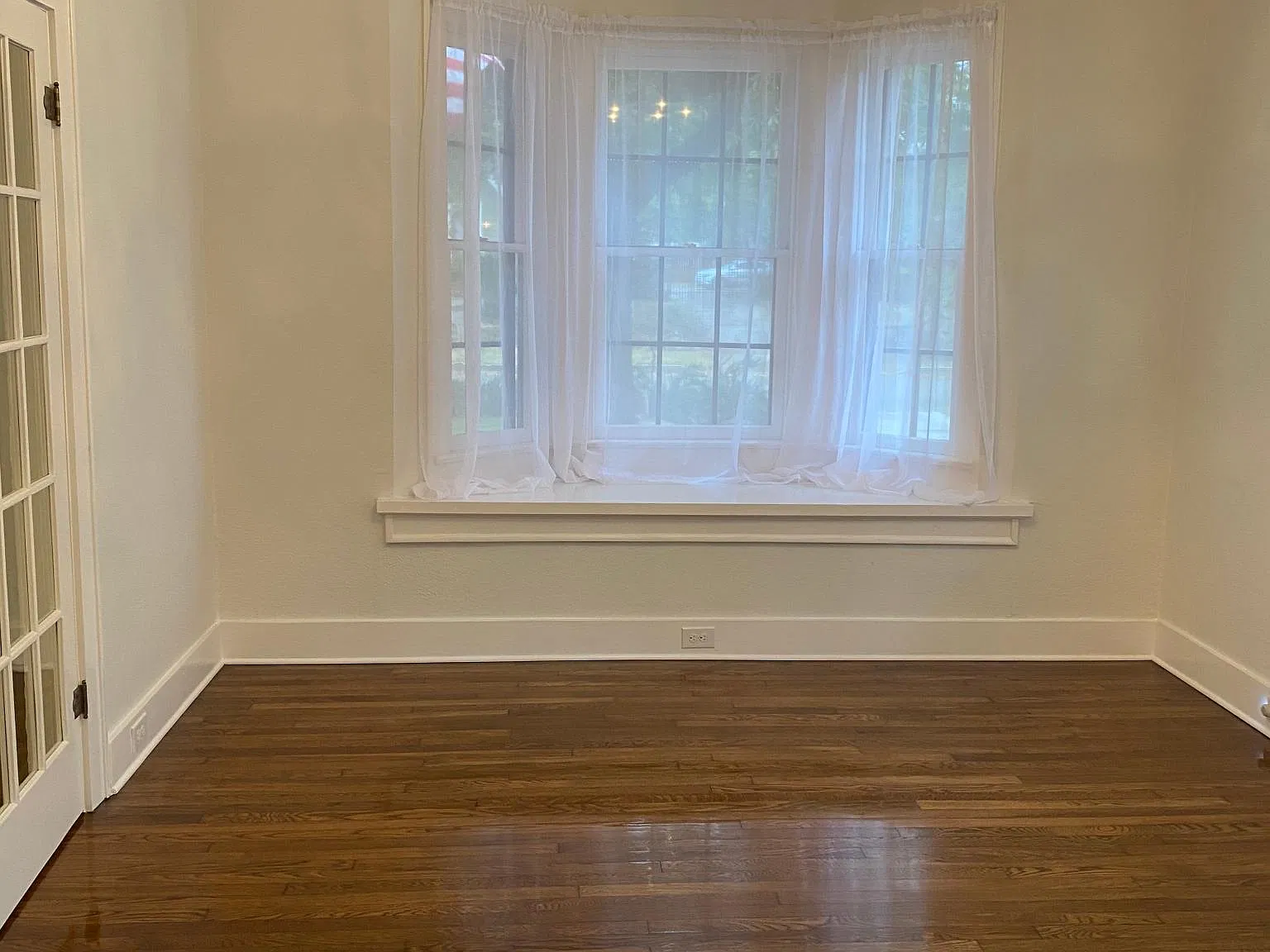 322 Furr Dr — Photo 2