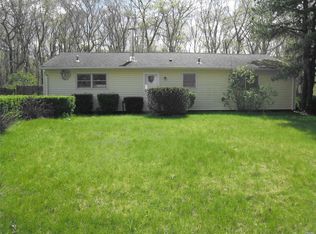 8 Defense Hill Rd, Shoreham, NY 11786