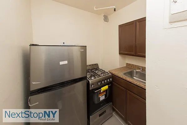 Rented by NextStopNY | media 7