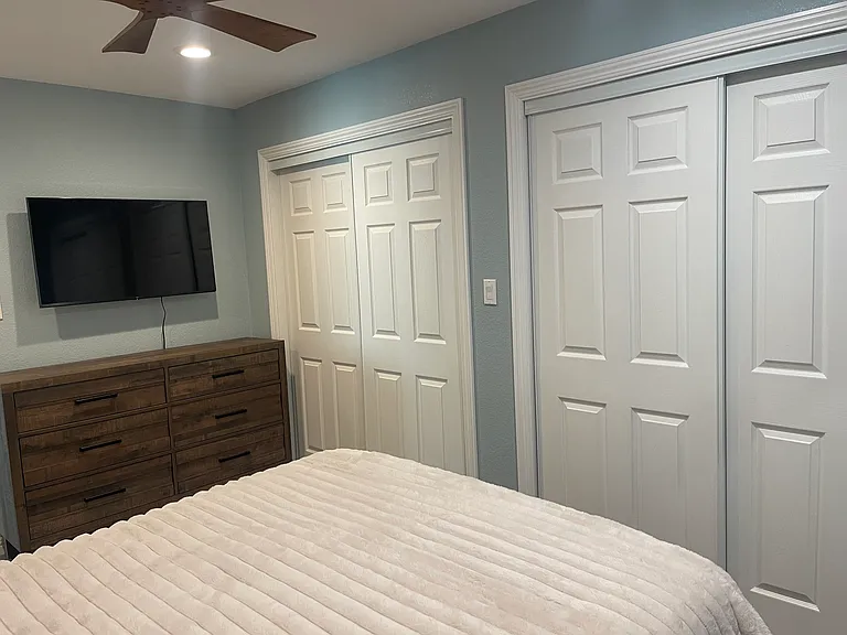 105 Hollywood Ave — Photo 14