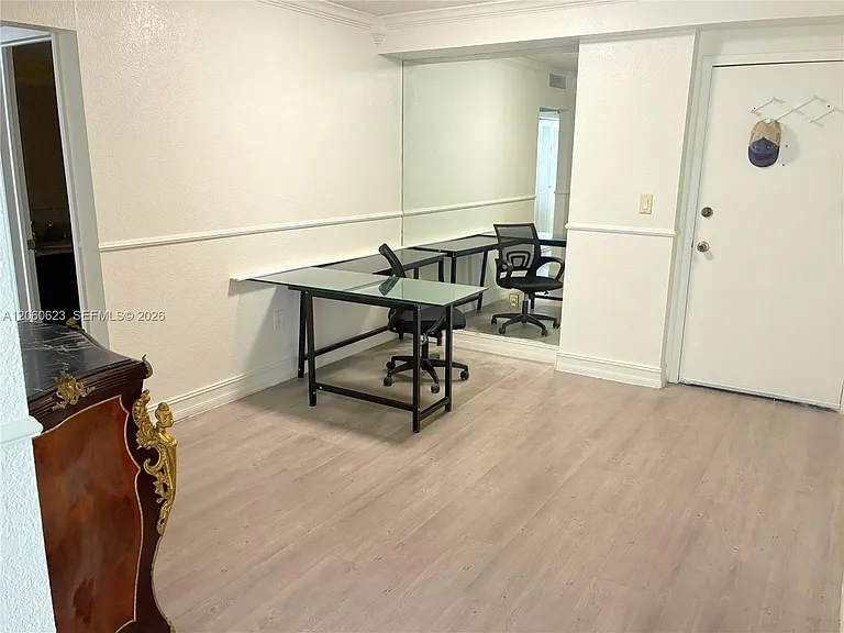 12500 NE 15th Ave #107 — Photo 5