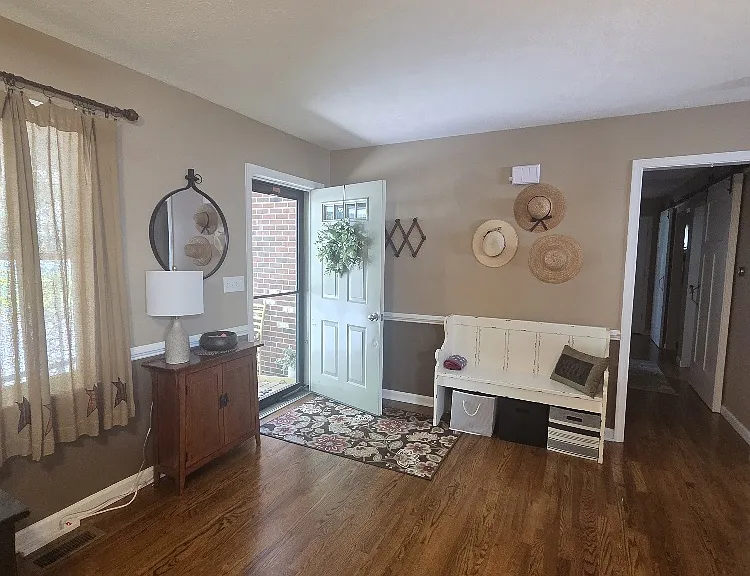 3201 Lakeview Pkwy — Photo 5