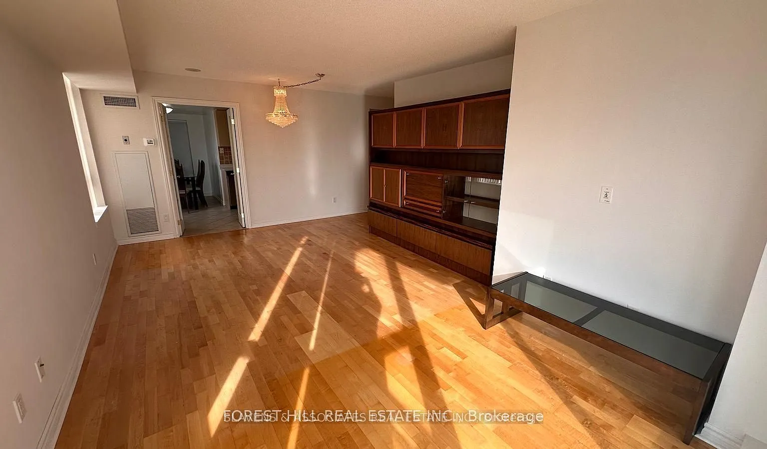 3 bed, $3,300 — Photo 4