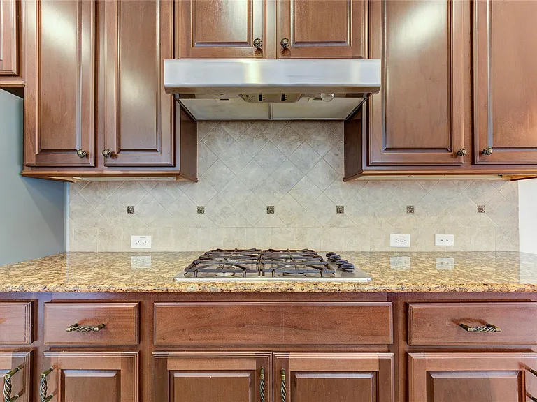1335 Altavilla Ln — Photo 15