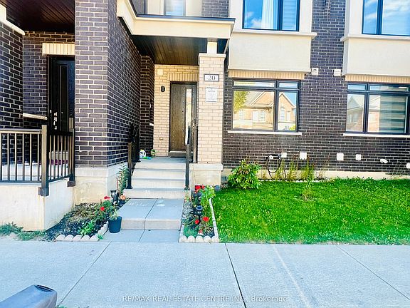 4th image of 20 Military Cres