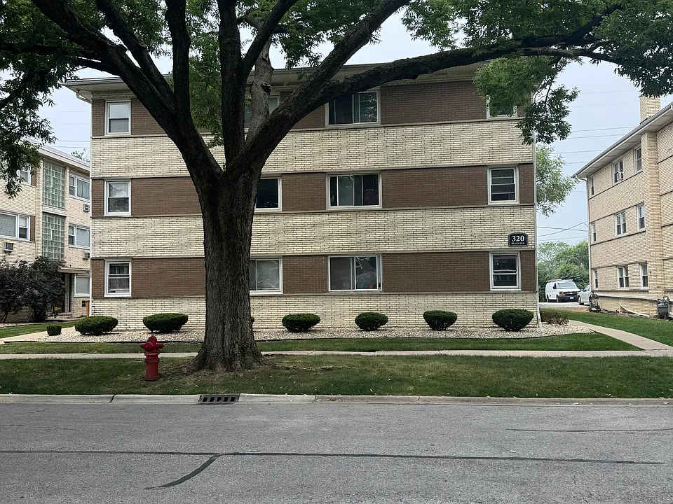 320 Beach Ave #3C