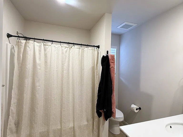 255 E Sandmyrtle Ave — Photo 10