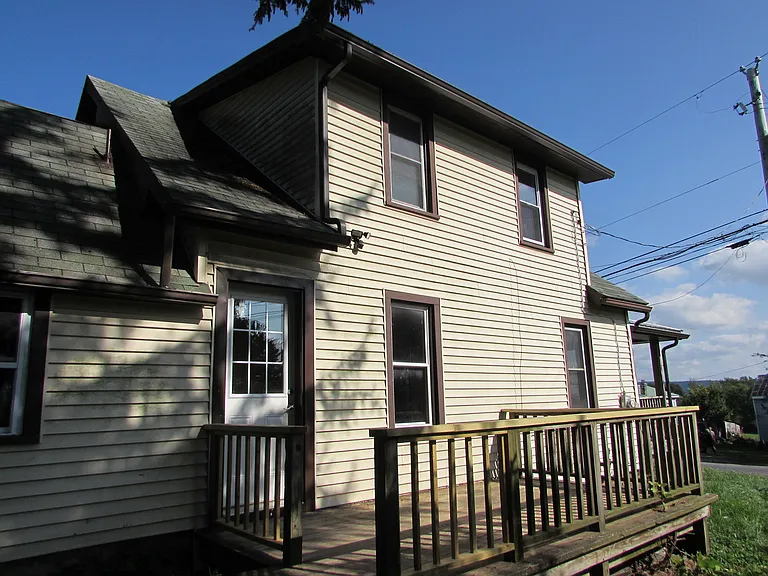 4865 Long Run Rd — Photo 2