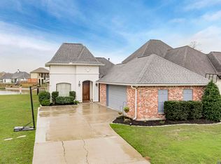 17694 Martin Lake Dr, Baton Rouge, LA 70816