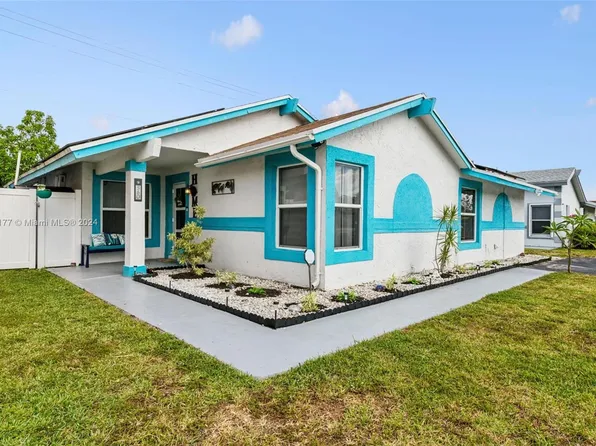 360 SW 81st Ter, North Lauderdale, FL 33068