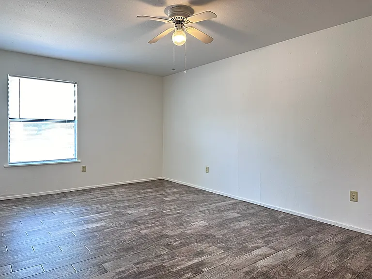 Brookhollow Apartments — Photo 66