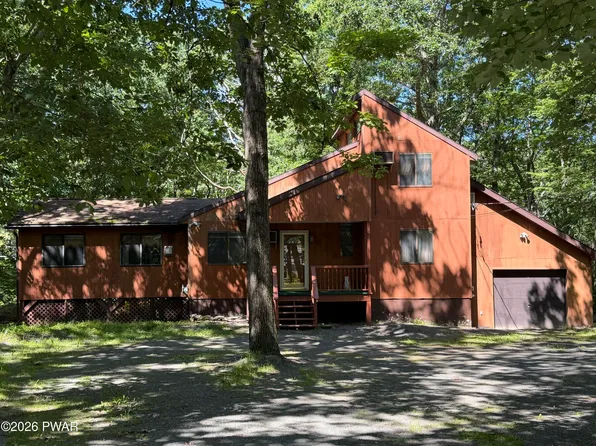 805 Towhee Ct, Lords Valley, PA 18428