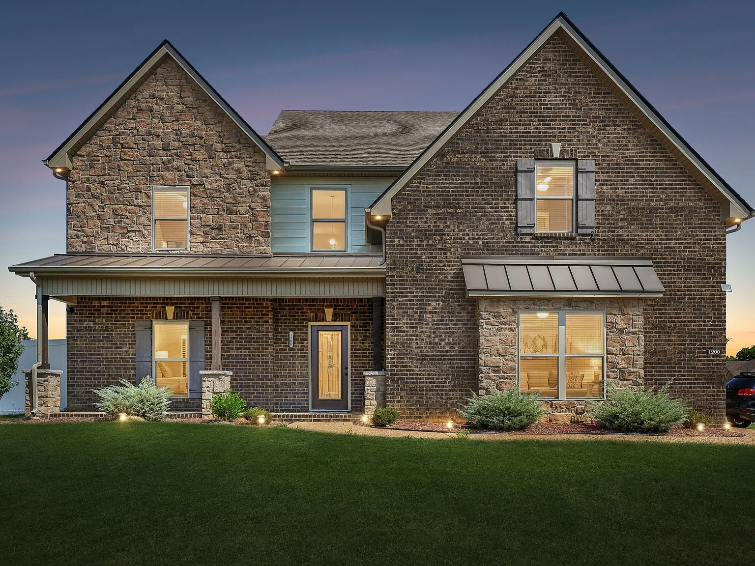 5 bed, 3.5 bath, 3152 sqft, $4,200 — Photo 1