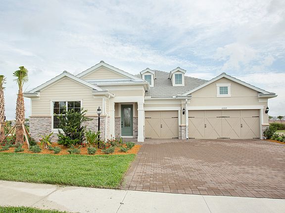 Creekview floor plan with 3-car garage