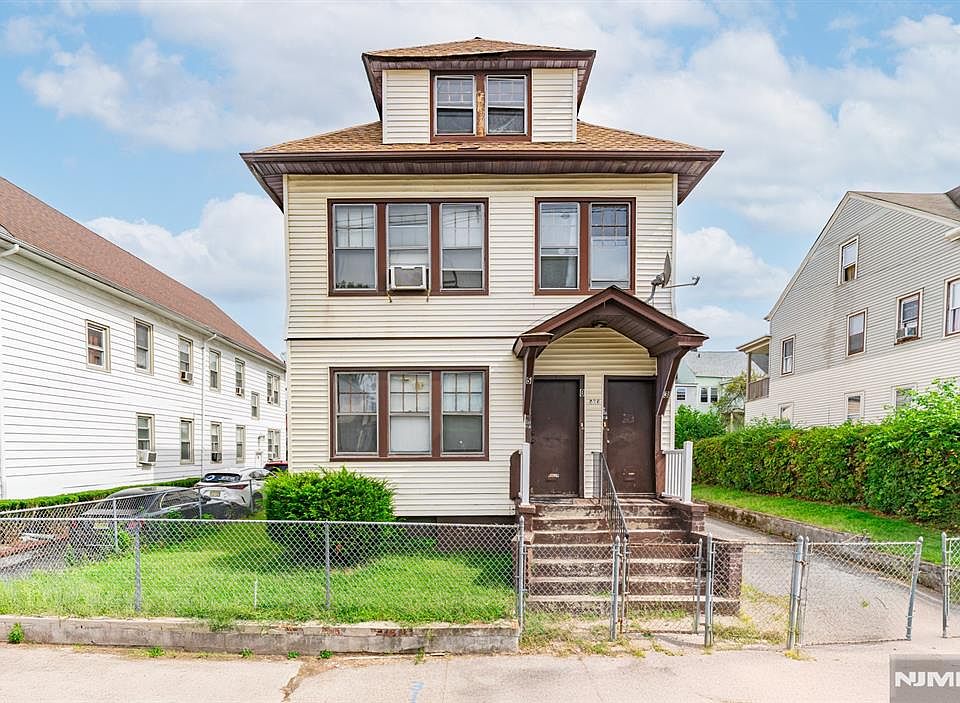 1st image of 501-505 E 26th St