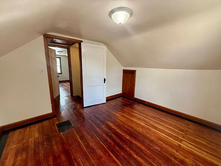 1314 W Thomas St — Photo 16