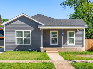 915 E Humbolt St, Fort Worth, TX 76104