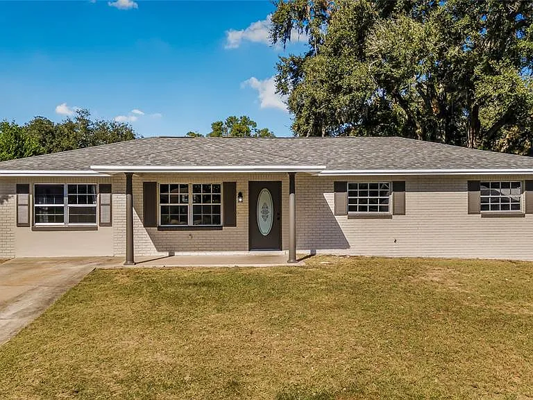 2707 Lakewood Ln — Photo 1