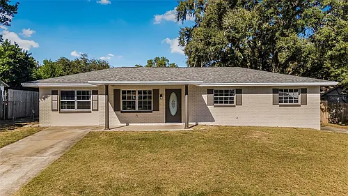 2707 Lakewood Ln Photo 1