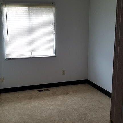 3rd image of 4623 Croftshire Dr