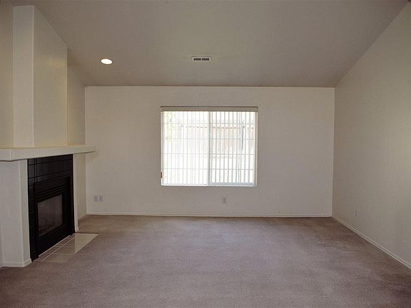 4th image of 2530 Royal Palm Ave