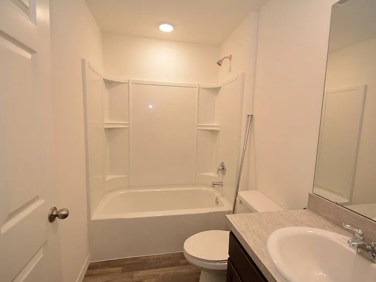 93 Panorama Dr — Photo 32
