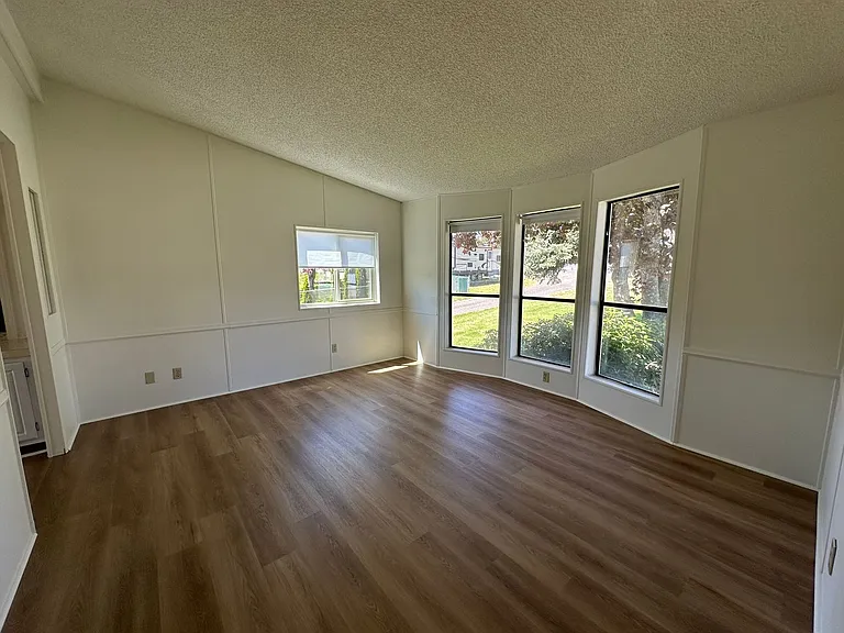 3817 Summit Dr — Photo 6