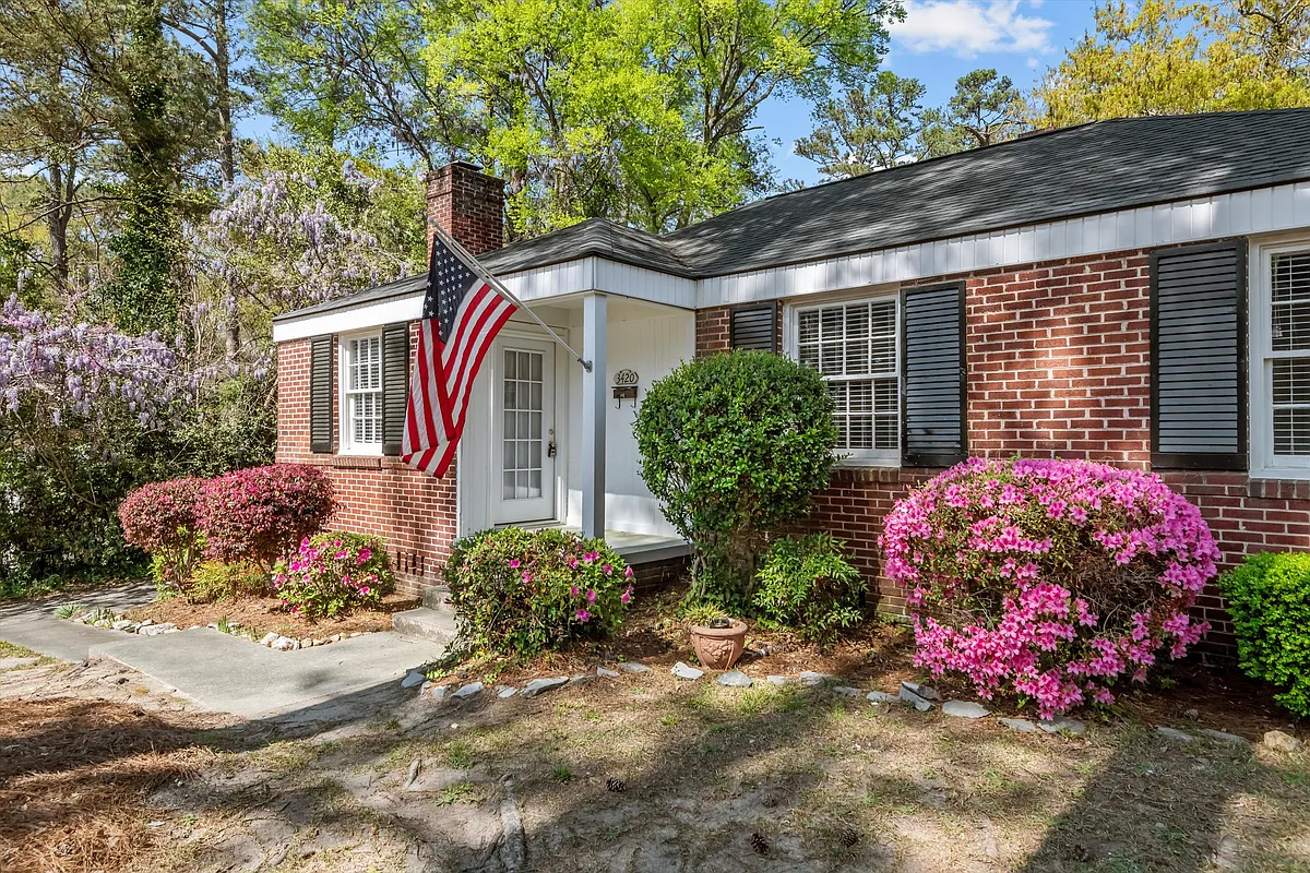 Building Photo - 3420 Earlewood Dr
